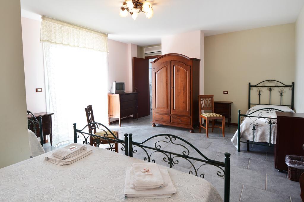 B&B La Castellana マリーナ・ディ・ラグーザ エクステリア 写真