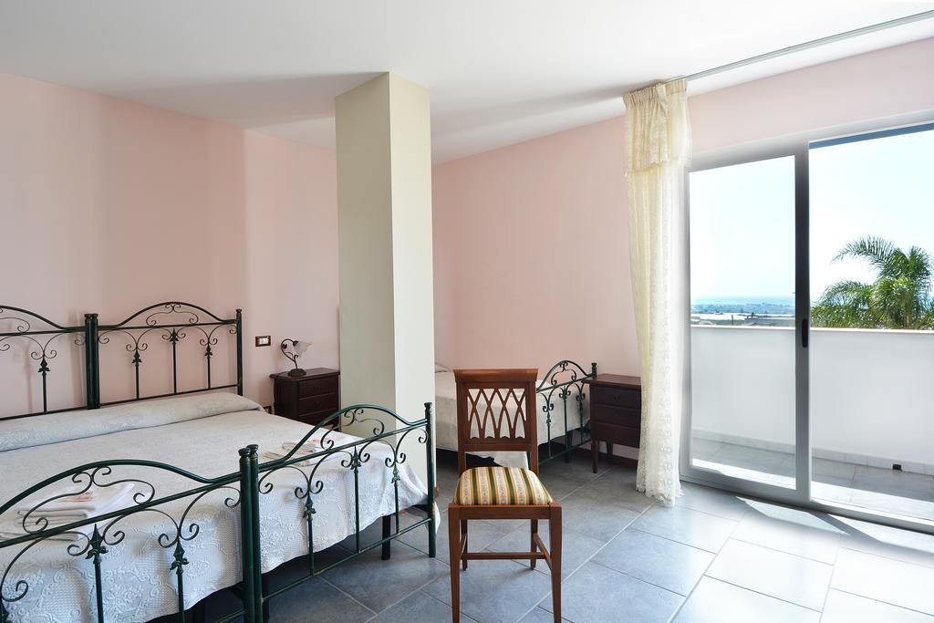B&B La Castellana マリーナ・ディ・ラグーザ エクステリア 写真