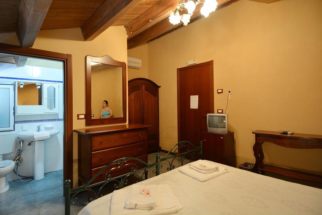 B&B La Castellana マリーナ・ディ・ラグーザ エクステリア 写真